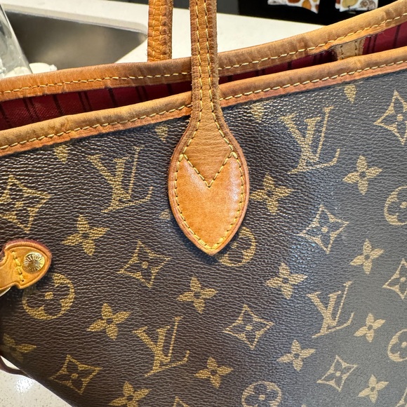 Louis Vuitton Neverfull MM Monogram Red Interior! - Picture 4 of 15